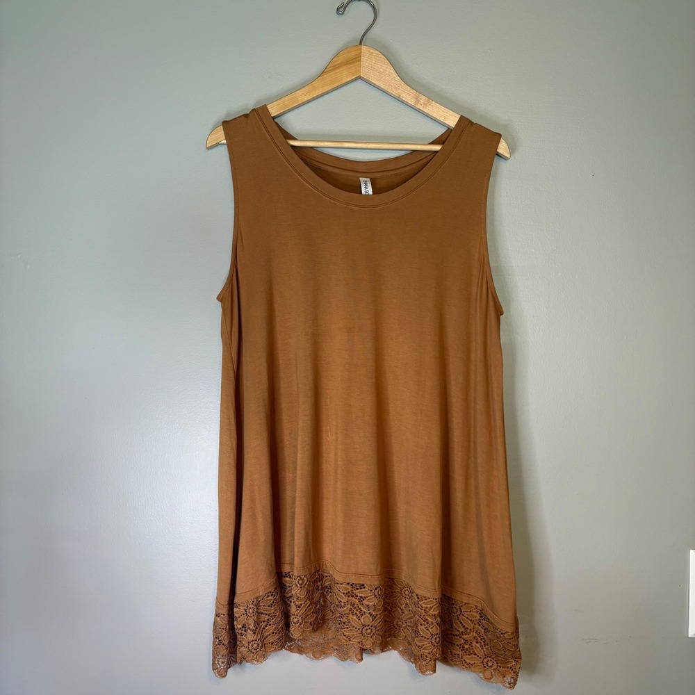 Zenana Signature Womens 1X Camel Brown Lace Trim Sleeveless Tunic Top AT-5560XS
